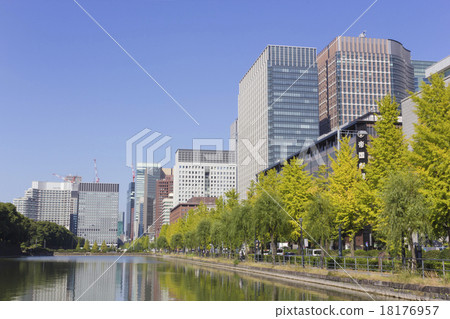 The streets of Hibiya-dori 18176957