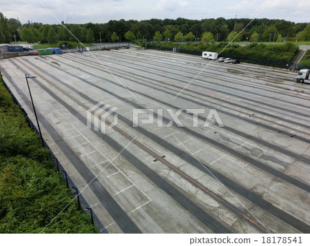 Bundesliga: Schalke pitch movement location 18178541