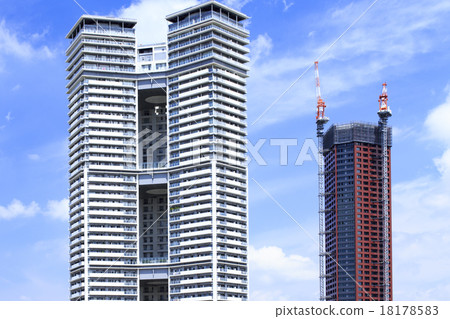 Outside island city high-rise apartment 18178583