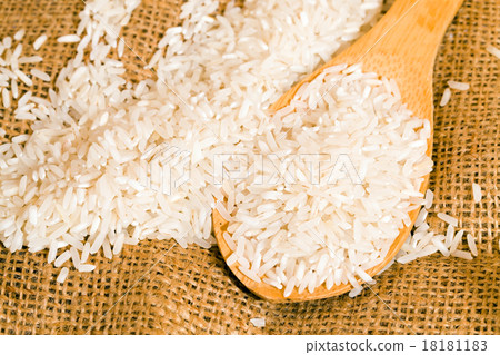 a grain of rice  18181183