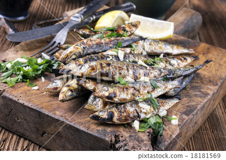 Grilled Anchovies 18181569
