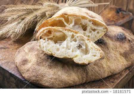 Ciabatta 18181571