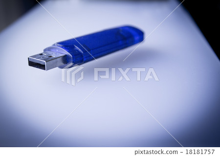 Floating blue usb memory Floating blue usb memory 18181757