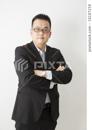 Male male wearing a suit 18187258