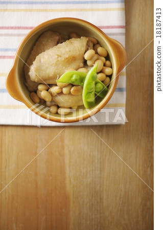 黃豆雞翅的健康燉菜 18187413