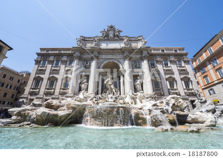  Trevi Fountain 18187800