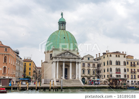 Church San Simeone Piccolo in Venice, Italy 18189188