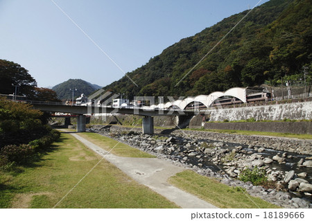 Hakone Yumoto and Hayakawa and hydrangea bridge 18189666