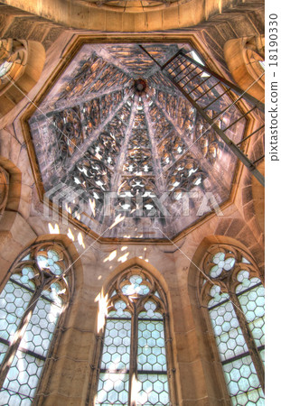 inside of the pinnacle 18190330