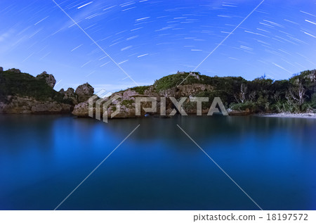 Starry sky of Okinawa Hamahigajima 18197572