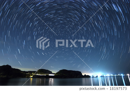 Starry sky of Miyagijima in Okinawa Urumaichi 18197573