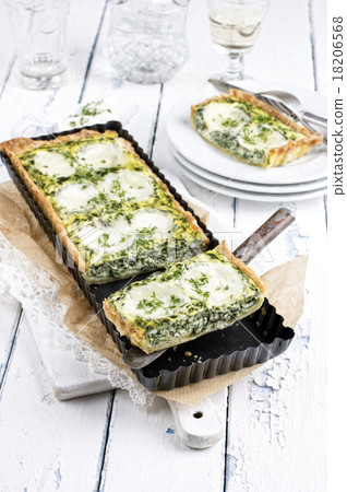 Mozzarella Spinach Tarte Mozzarella Spinach Tarte 18206568