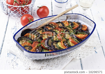 Ratatouille in Casserolle Ratatouille in Casserolle 18206571