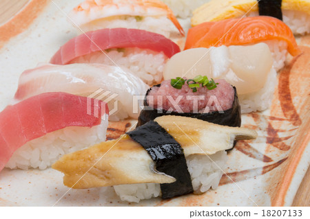 Nigiri Sushi 18207133