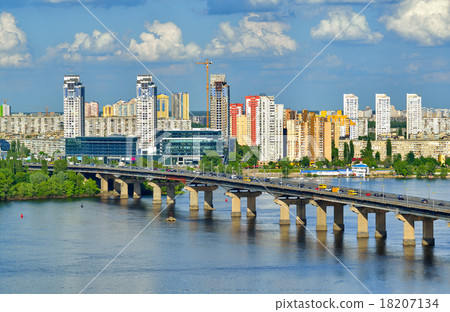 View of the Dnieper river in Kiev 18207134
