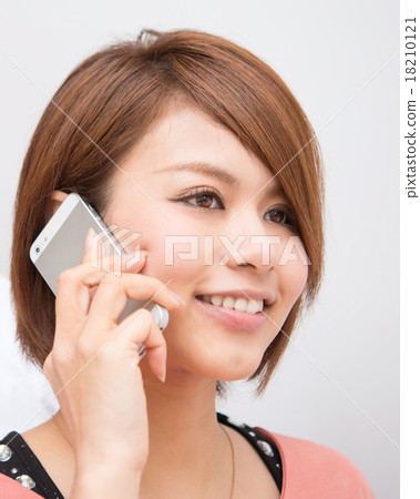 微笑微笑和年輕夫婦 微笑微笑和年輕夫婦 18210121