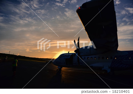 Airplane Airplane 18210401