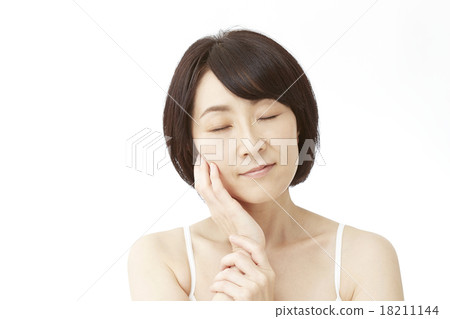 Beauty Image Middle Female Beauty Image Middle Female 18211144