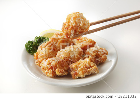  Deep-fried chicken 18211332