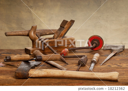 old tools 18212362