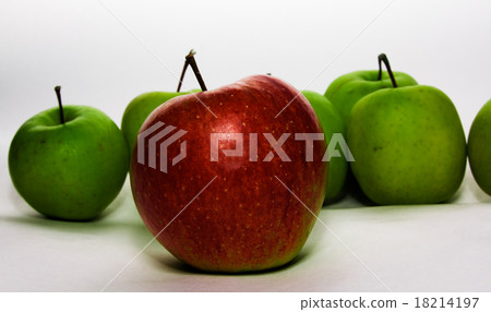 Green Apple Green Apple 18214197