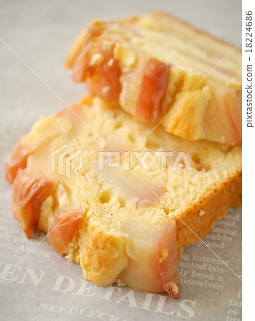 Apple pound cake cut type Apple pound cake cut type 18224686