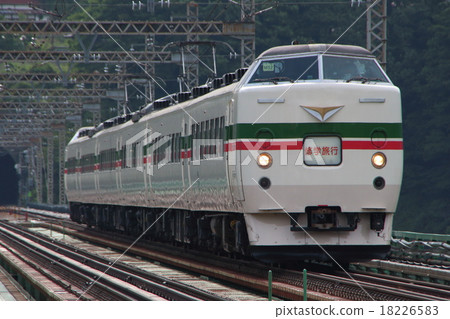 School excursion train using a grade-up car 18226583