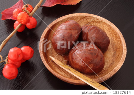 Chestnut astring-skin boiled dessert 18227614