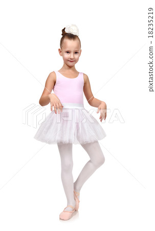 ballet dancer 18235219