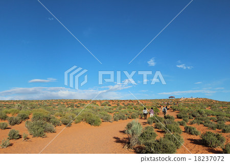 從美國荒野和著名風景區“馬蹄彎”返回的路 從美國荒野和著名風景區“馬蹄彎”返回的路 18237072