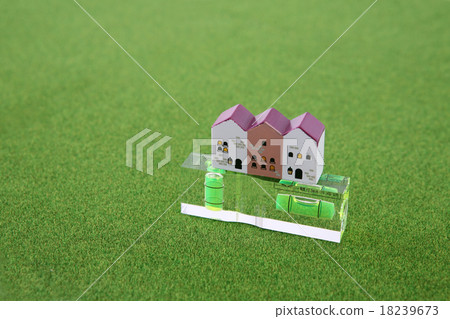 Home and level 18239673