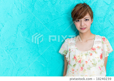女性肖像 18240239