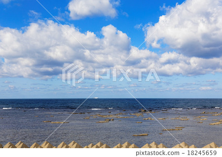 Seaside scenery from the Gonoyo train window 18245659