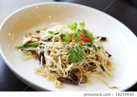 Singapore fried noodle 18250050