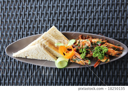sizzling chilli shrimps 18250135