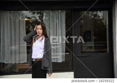 Asian student portrait Asian student portrait 18250322