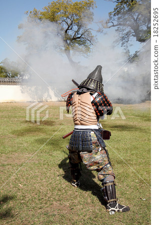 Gun firing corps 18252695