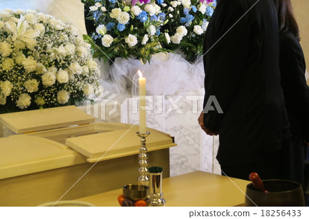與死者會面的參與者 與死者會面的參與者 18256433