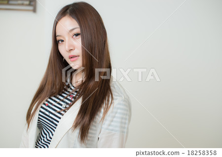 酷女人 酷女人 18258358