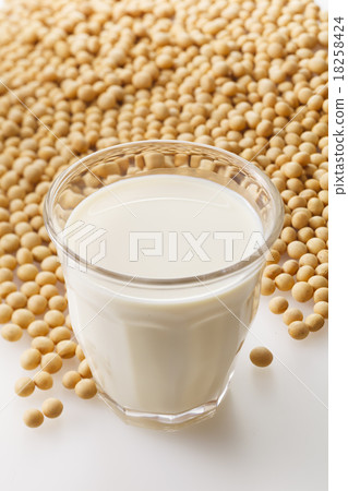 Soy milk Soy milk 18258424