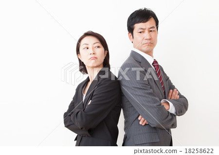 戰鬥商人的男人和女人 18258622