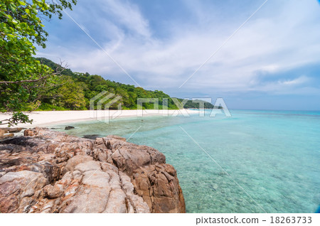 Tachai island, 18263733