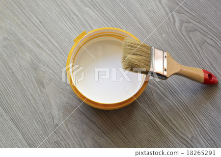 Knitted doily on the teapot  18265291