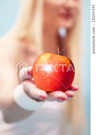 offering apple 18265445