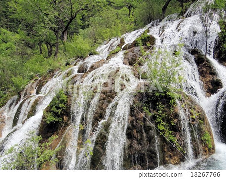 中國十字溝石林納達瀑布 中國十字溝石林納達瀑布 18267766