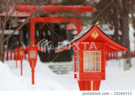 Inari Shrine 18268313