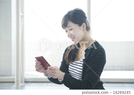 Women's journey Women's journey 18269285