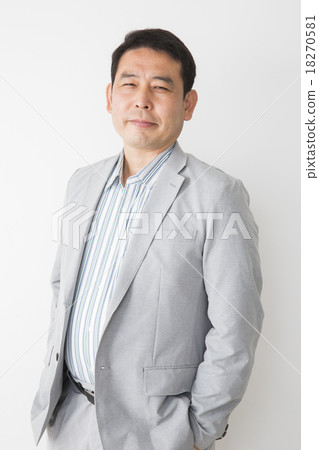 肖像中間人 肖像中間人 18270581