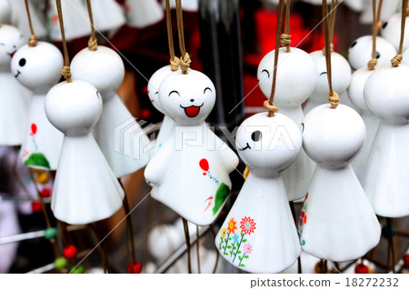 晴天娃娃 18272232