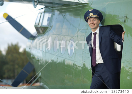 pilot vintage aircraft 18273440